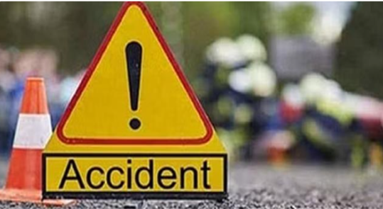 ഫു​ട്ബോ​ൾ ക​ളി​ച്ച് മ​ട​ങ്ങു​ന്ന​തി​നി​ടെ വാ​ഹ​നാ​പ​ക​ടം; യു​വാ​വ് മ​രി​ച്ചു