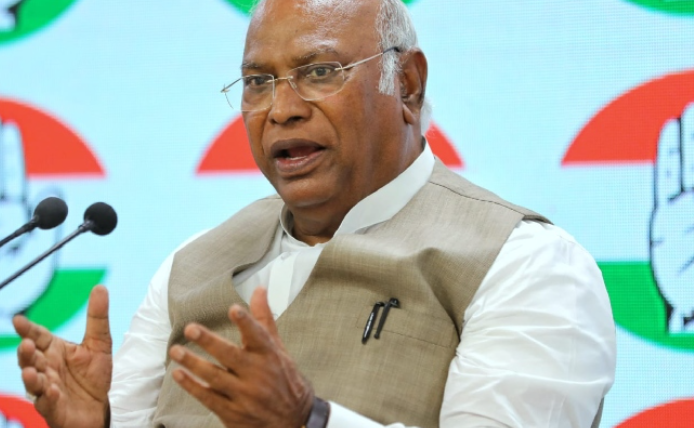 രാജ്യം ബാലറ്റ് പേപ്പറിലേക്ക് മടങ്ങണം ; മല്ലികാര്‍ജുന്‍ ഖര്‍ഗെ