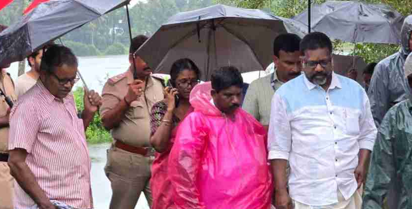 മഴക്കെടുതി പ്രദേശം ഡെപ്യൂട്ടി സ്പീക്കര്‍ സന്ദര്‍ശിച്ചു