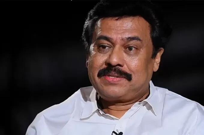 സുരേഷ് ഗോപി ‘ജെഎസ്‌കെ സെന്‍സര്‍ വിഷയത്തില്‍ ശക്തമായി ഇടപെടണം’; വിനയന്‍