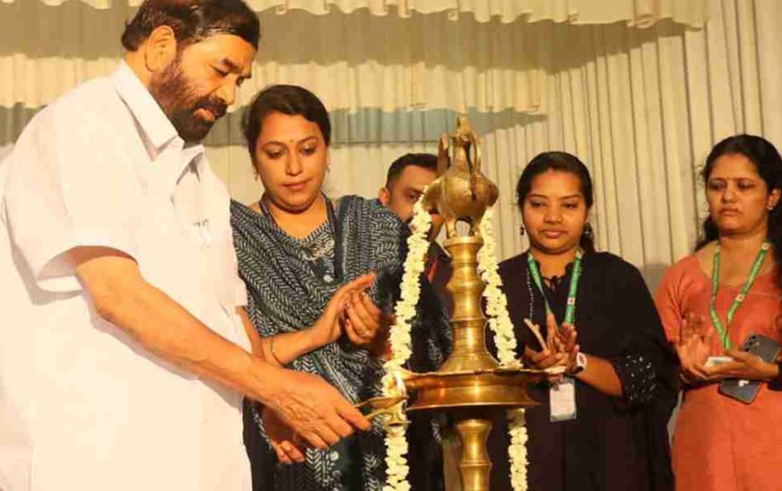 സർക്കാർ നടപ്പാക്കുന്ന പദ്ധതികൾ ജനങ്ങളിലേക്ക് കൂടുതലായി എത്തണം- മന്ത്രി വി.എൻ. വാസവൻ