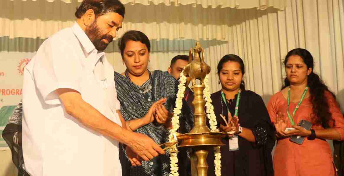 സർക്കാർ നടപ്പാക്കുന്ന പദ്ധതികൾ ജനങ്ങളിലേക്ക് കൂടുതലായി എത്തണം- മന്ത്രി വി.എൻ. വാസവൻ