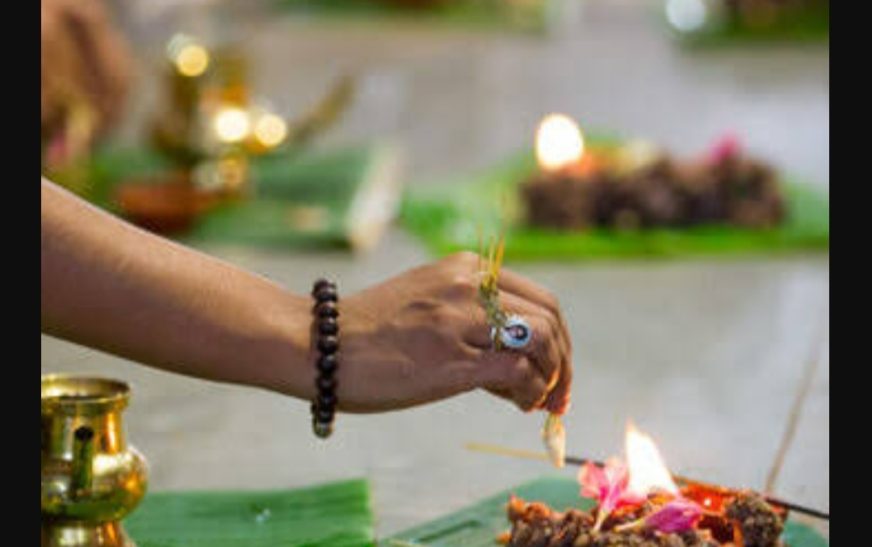 കർക്കിടക വാവുബലി: ഹരിതച്ചട്ടം കർശനമാക്കും  #കുപ്പിവെളളം വില്പനയ്ക്കും ഡിസ്‌പോസിബിള്‍ വസ്തുക്കളുടെ ഉപയോഗത്തിനും നിയത്ന്രണം
