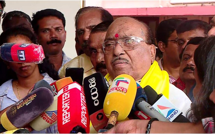വിഡി സതീശനെതിരെ വിമർശനം ശക്തമാക്കി എസ്എൻഡിപി യോ​ഗം ജനറൽ സെക്രട്ടറി വെള്ളാപ്പള്ളി നടേശൻ