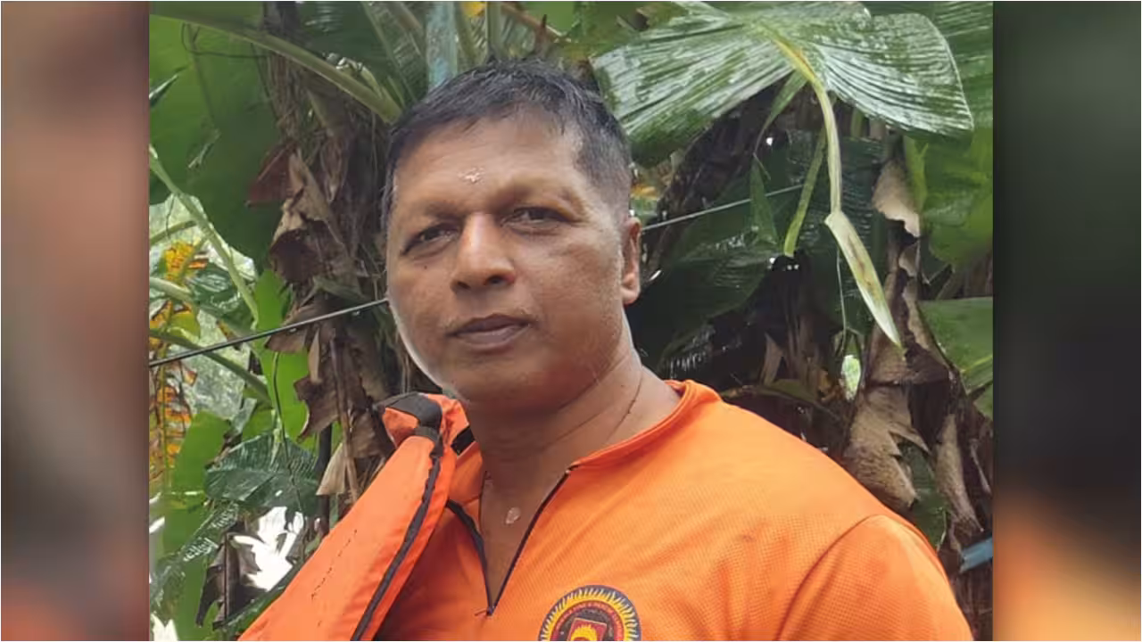 വൈദ്യുതി പോസ്റ്റ് ഒടിഞ്ഞ് വീണ് ഫയർഫോഴ്സ് ഉദ്യോഗസ്ഥന് ദാരുണാന്ത്യം