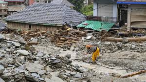 ഉത്തരേന്ത്യയിൽ ശക്തമായ മഴ തുടരുന്നു; ഹിമാചലിൽ 200 ഓളം റോഡുകൾ അടച്ചു
