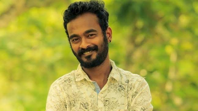 ഗർഭിണിയായ ഭാര്യയെ പോലും വെറുതെ വിടുന്നില്ല: വ്യാജ പ്രചരണങ്ങൾക്കെതിരെ നടപടി സ്വീകരിക്കുമെന്ന് അപ്പാനി ശരത്തിന്റെ കുടുംബം