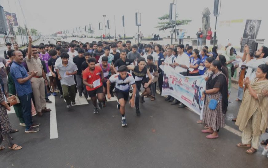 എച്ച്ഐവി ബോധവത്കരണം: ജില്ലാതല മാരത്തോണ്‍ മത്സരം സംഘടിപ്പിച്ചു, കോഴിക്കോട് :