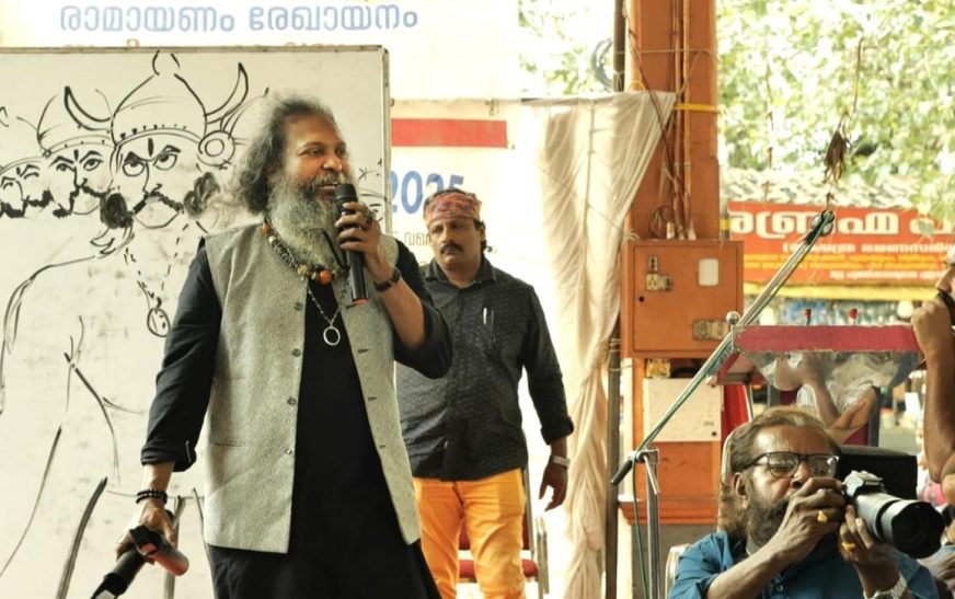 രാമായണം  രേഖായനമായി, സചിത്ര പ്രഭാഷണത്തിലൂടെ ഭക്തരെ വിസ്മയിപ്പിച്ച് ഡോ. ജിതേഷ്ജി