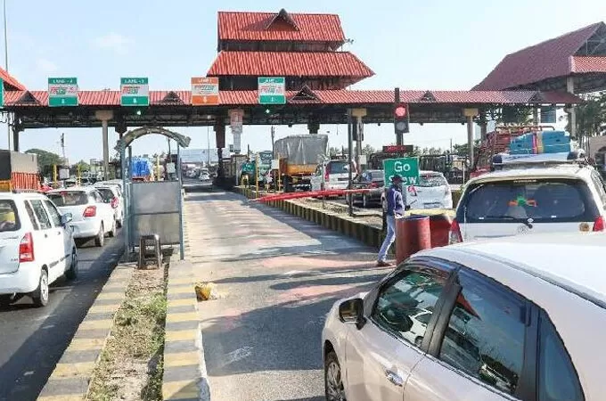 ടോൾ നൽകിയിട്ടും സേവനം നൽകുന്നില്ല:  പാലിയേക്കര ടോൾ പ്ലാസ വിഷയത്തിൽ ദേശീയപാത അതോറിറ്റിയെ വിമർശിച്ച് സുപ്രിം കോടതി