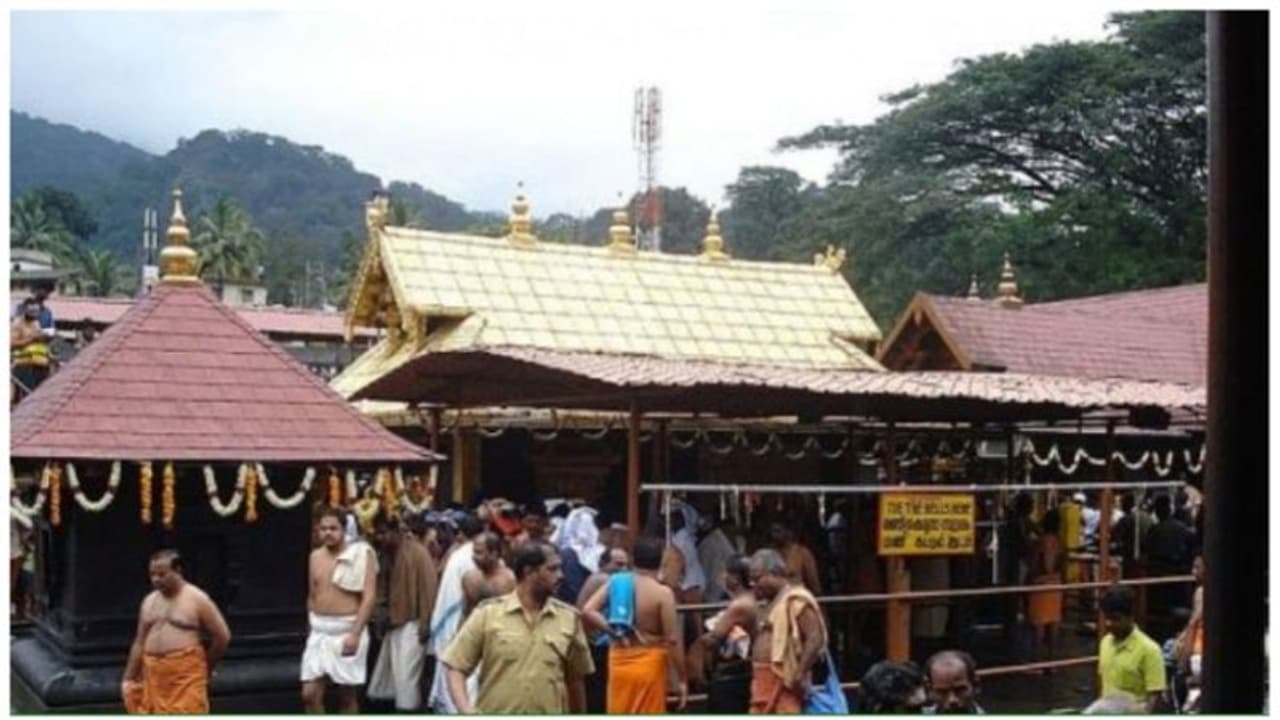 ശബരിമലയിലെ സ്വര്‍ണപ്പാളി വിവാദം; എല്ലാ രേഖകളും ഹാജരാക്കണമെന്ന് കോടതി