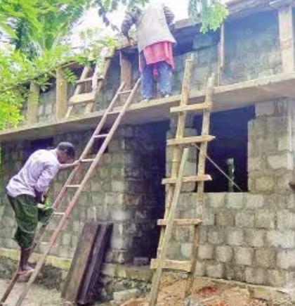 പെർമിറ്റിൽ പറഞ്ഞിരിക്കുന്ന സമയപരിധിക്കുള്ളിൽ കെട്ടിട നിർമാണം പൂർത്തിയാക്കാത്തവരെ കാത്തിരിക്കുന്നത് കനത്ത പിഴ