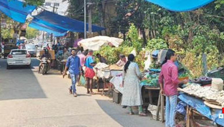 പുതിയ മുഖത്തിൽ ശ്രീമൂലം ചന്ത; പടി കടക്കാതെ കച്ചവടക്കാർ