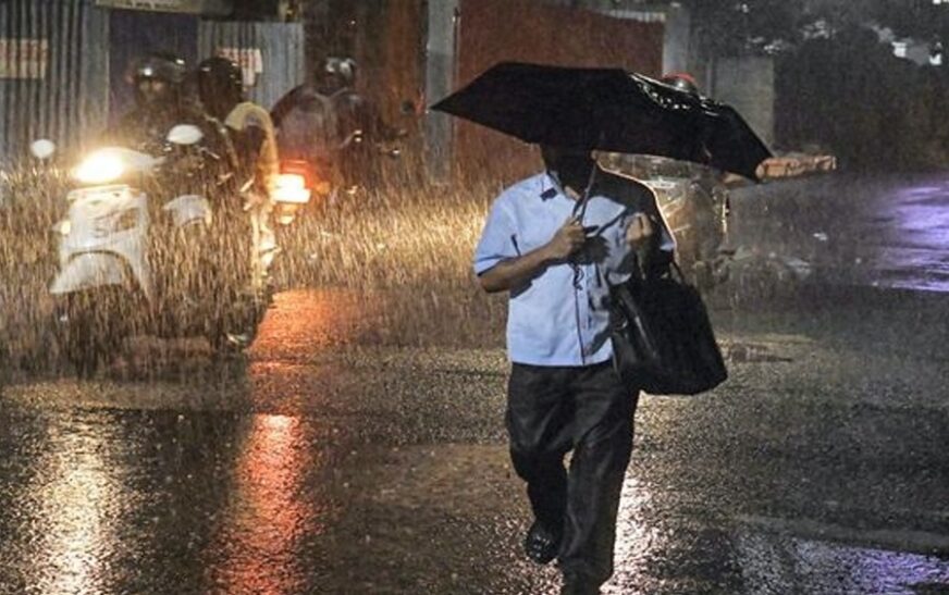 ചുട്ടുപൊള്ളുന്ന ചൂടിന് അറുതിയായി കാലവർഷം ഇത്തവണ പതിവിലും നേരെത്തെ എത്തും; കാലാവസ്ഥ നിരീക്ഷണ കേന്ദ്രം