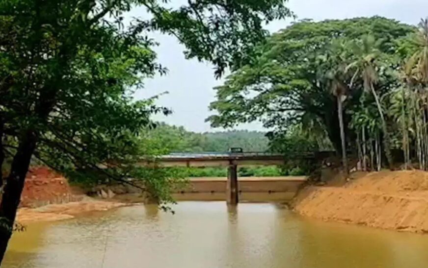 കനത്ത മഴ : വിഷ്ണുമംഗലം പുഴയിലെ ബണ്ട് ഷട്ടറുകൾ ഇന്നു തുറന്നേക്കും