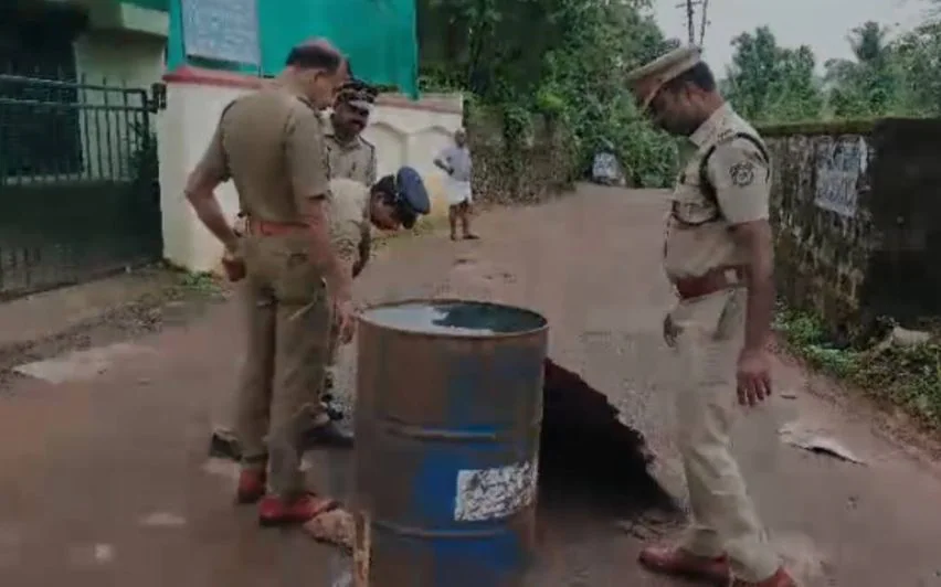 ഭാര്യയുടെ കാമുകനെന്ന് സംശയo , ബന്ധുവിനെ യുവാവ്കൊലപ്പെടുത്തി; പ്രതിക്കായി അന്വേഷണം ആരംഭിച്ചു