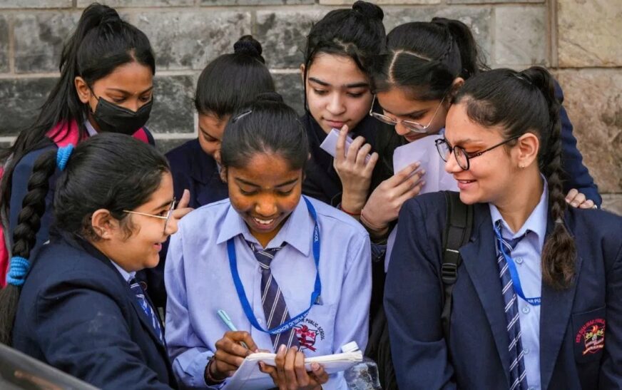 സിബിഎസ്ഇ പന്ത്രണ്ടാം ക്ലാസ് പരീക്ഷാ ഫലം പ്രസിദ്ധീകരിച്ചു; 87.89 ശതമാനം വിജയം