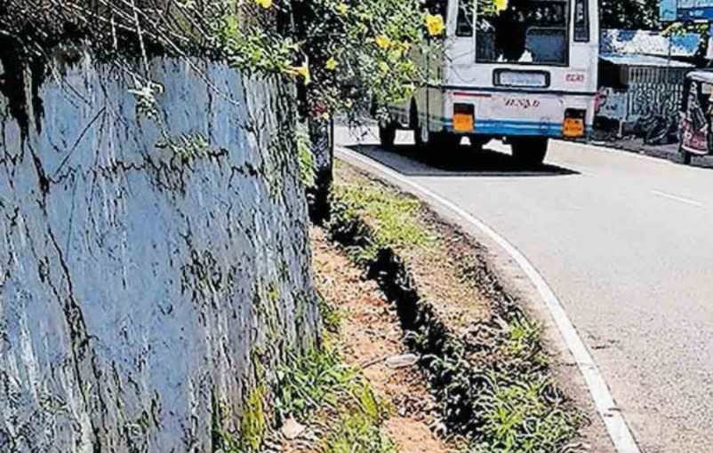 ചുങ്കം മുതൽ കോലാനി വരെയുള്ള റോഡിൽ അപകടക്കെണി തുടരുന്നു