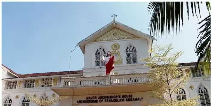 സിറോ മലബാർ സഭയിലെ കുർബാന തർക്കം; കടുത്ത നടപടി പാടില്ലെന്ന് അഞ്ച് ബിഷപ്പുമാർ