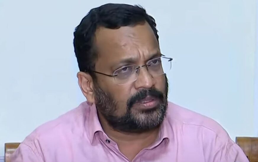 മഴ ശക്തമാകുന്നു; അടുത്ത മൂന്ന് ദിവസം റവന്യു വകുപ്പ് ഉദ്യോഗസ്ഥർ അവരവരുടെ അധികാര പരിധിവിട്ട് പോകരുതെന്ന് നിർദ്ദേശം