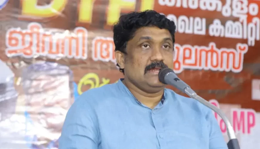 ടയർ ഷോറൂമിൽ  തീപിടിത്തം; രക്ഷാപ്രവർത്തനത്തിൽ താങ്ങായി എ എ റഹിം എംപി