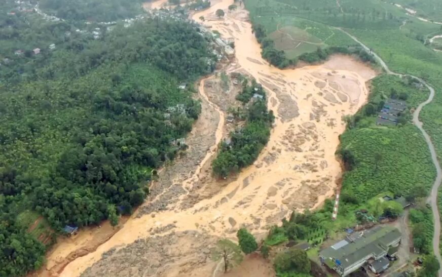 വയനാട് ദുരന്തം; സൈന്യത്തിന്റെ നിലപാടിന് മുൻഗണന നൽകാൻ തീരുമാനം