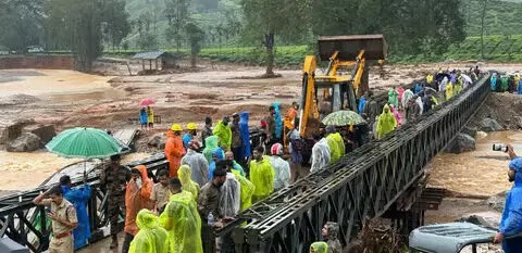 ബെയ്‌ലി പാലം കടന്ന് ചൂരല്‍മലയിലേക്കും മുണ്ടക്കൈയിലേക്കുമുള്ള പ്രവേശനം നിയന്ത്രിക്കും; റവന്യൂ മന്ത്രി കെ. രാജന്‍