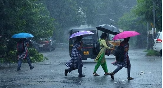 സം​സ്ഥാ​ന​ത്ത് ഒ​റ്റ​പ്പെ​ട്ട ക​ന​ത്ത മ​ഴ​യ്ക്കു സാ​ധ്യ​ത​