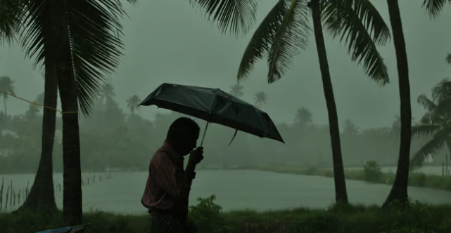 സംസ്ഥാനത്ത് തീ​വ്ര​മ​ഴ​യ്ക്ക് സാ​ധ്യ​ത ; ഏ​ഴ് ജി​ല്ല​ക​ളി​ല്‍ ഓ​റ​ഞ്ച് അ​ല​ര്‍​ട്ട്