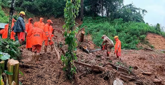 മേ​​​​​​​ഘാ​​​​​​​ല​​​​​​​യ​​​​​​​യി​​​​​​​ൽ മി​​ന്ന​​ൽ​​പ്ര​​ളയം ; 15 മരണം