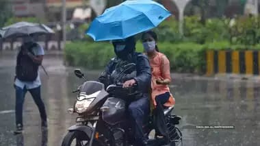 സംസ്ഥാനത്ത് അതീവ മഴക് സാധ്യത ; എട്ട് ജില്ലകളിൽ യെല്ലോ അലെർട്