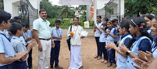 ചെമ്മലമറ്റത്തിന്റെ സ്പന്ദനം അറിയുന്ന തപാൽ ജീവനക്കാരന് ചെമ്മലമറ്റം ലിറ്റിൽ ഫ്ലവറിലേ വിദ്യാർത്ഥികളുടെ ആദരവ്