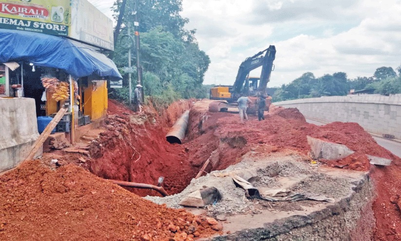 കോഴിക്കോട് ജില്ലയുടെ വിവിധഭാഗങ്ങളിൽ നാലുദിവസം കുടിവെള്ളം മുടങ്ങും