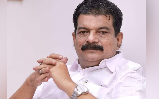 ഇ.​പി​യെ പാ​ര്‍​ട്ടി​യി​ല്‍ നി​ന്ന് പു​റ​ത്താ​ക്കാൻ ഉ​പ​ജാ​പ​ക​സം​ഘം ശ്രമിച്ചു ; പി.​വി. അ​ന്‍​വ​ര്‍