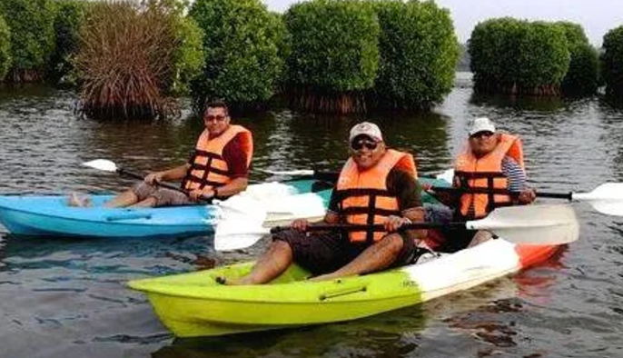 ആവേശ തുഴയെറിഞ്ഞ് കണ്ണൂർ കയാക്കത്തോൺ ചാമ്പ്യൻഷിപ്പ് രജീഷ് കുളങ്ങരയും ഇ. സ്വാലിഹയും ചാമ്പ്യന്മാർ