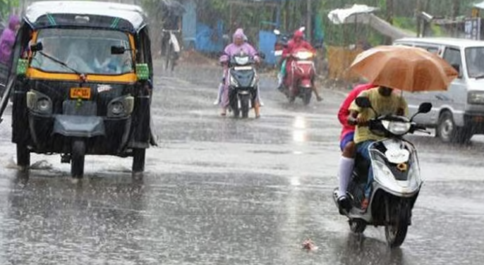 ശക്തമായ മഴയ്ക്ക് സാധ്യത ; യെ​ല്ലോ അ​ലേ​ർ​ട്ട് പ്ര​ഖ്യാ​പി​ച്ചു