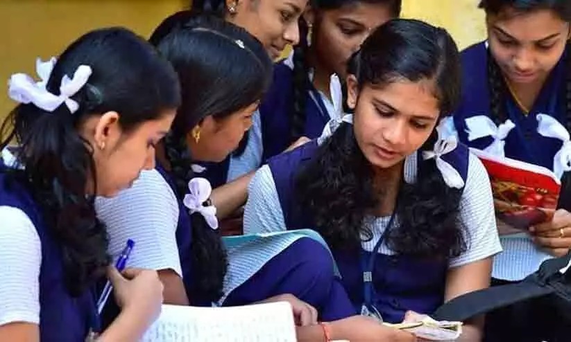 ഈ കൊല്ലം എസ്.എസ്.എൽ.സി പരീക്ഷ മാർച്ച് മൂന്നിന്; ഹയർ സെക്കൻഡറി പരീക്ഷ മാർച്ച് ആറ് മുതൽ