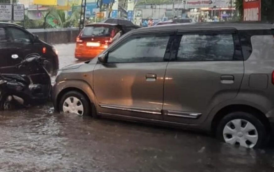 കനത്ത മഴയിൽ കോട്ടയത്തെ പ്രദേശങ്ങൾ വെള്ളത്തിൽ; ദുരിതത്തിലായി യാത്രക്കാർ