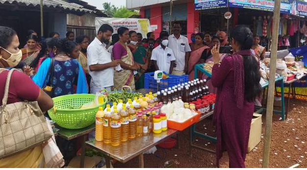 കുടുംബശ്രീയുടെ ക്രിസ്‌മസ് ന്യൂ ഇയർ വിപണി തുടങ്ങി