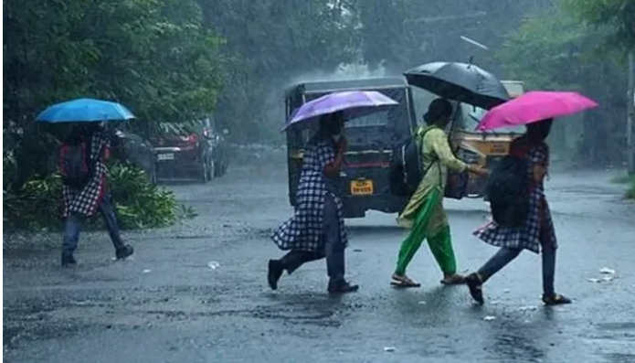 സംസ്ഥാനത്ത് കനത്ത മഴ ; എ​ല്ലാ ജി​ല്ല​ക​ളി​ലും ക​ണ്‍​ട്രോ​ൾ റൂ​മു​ക​ൾ തു​റ​ന്നു