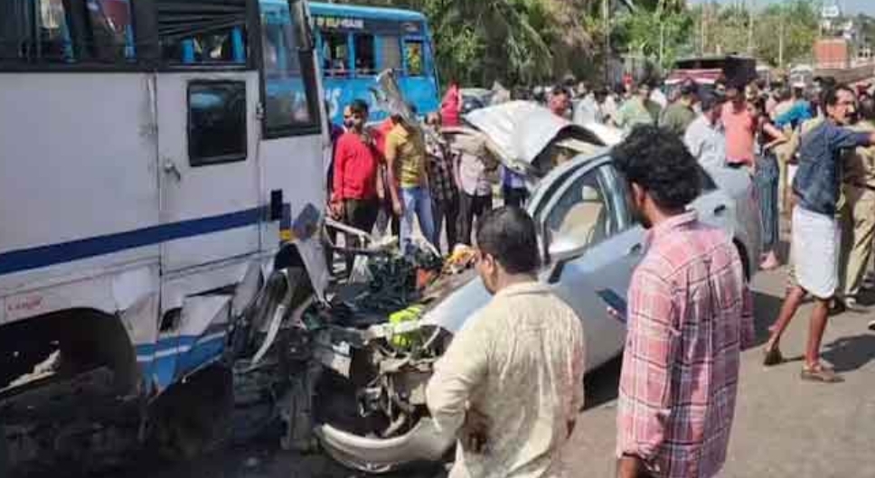 കാസർകോട് കെഎസ്ആര്‍ടിസി ബസും കാറും കൂട്ടിയിടിച്ച് അപകടം; 2 കുട്ടികൾ മരിച്ചു