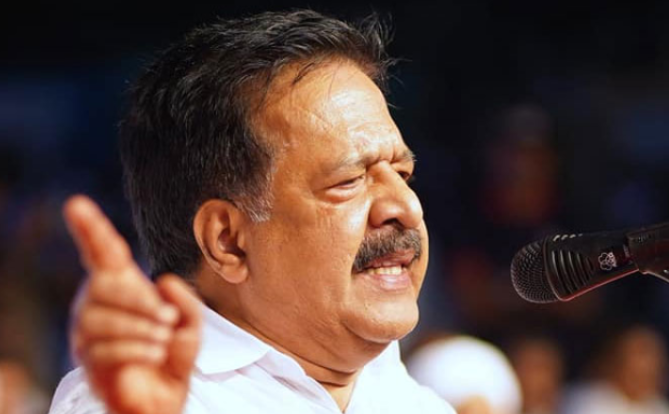 പി​പി​ഇ കി​റ്റ് അ​ഴി​മ​തി​യി​ല്‍ കേ​സെ​ടു​ക്ക​ണ​മെ​ന്ന് ചെ​ന്നി​ത്ത​ല