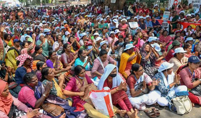 സു​രേ​ഷ് ഗോ​പി​യെ സ​മ​ര​പ്പ​ന്ത​ലി​ലേ​ക്ക് ആ​രും ക്ഷ​ണി​ച്ചി​ട്ടി​ല്ലെ​ന്ന് ആ​ശാ​സ​മ​ര​സ​മി​തി