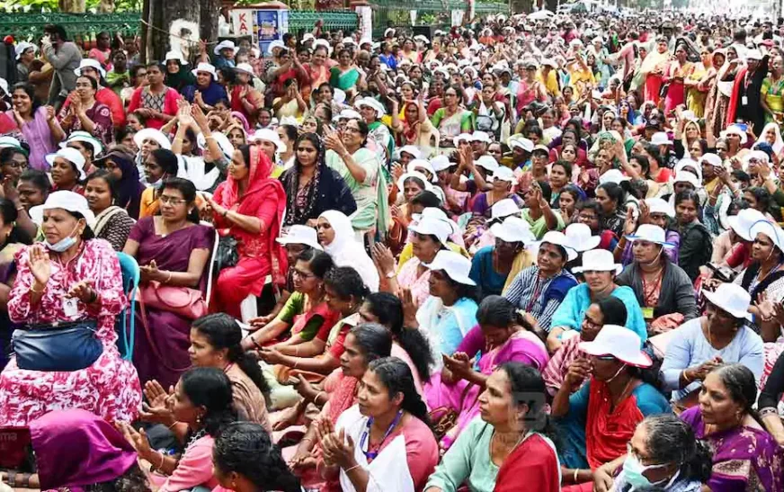 ആശ വർക്കർമാരുടെ ഓണറേറിയത്തിനുള്ള മാനദണ്ഡങ്ങൾ പിൻവലിച്ച് സർക്കാർ