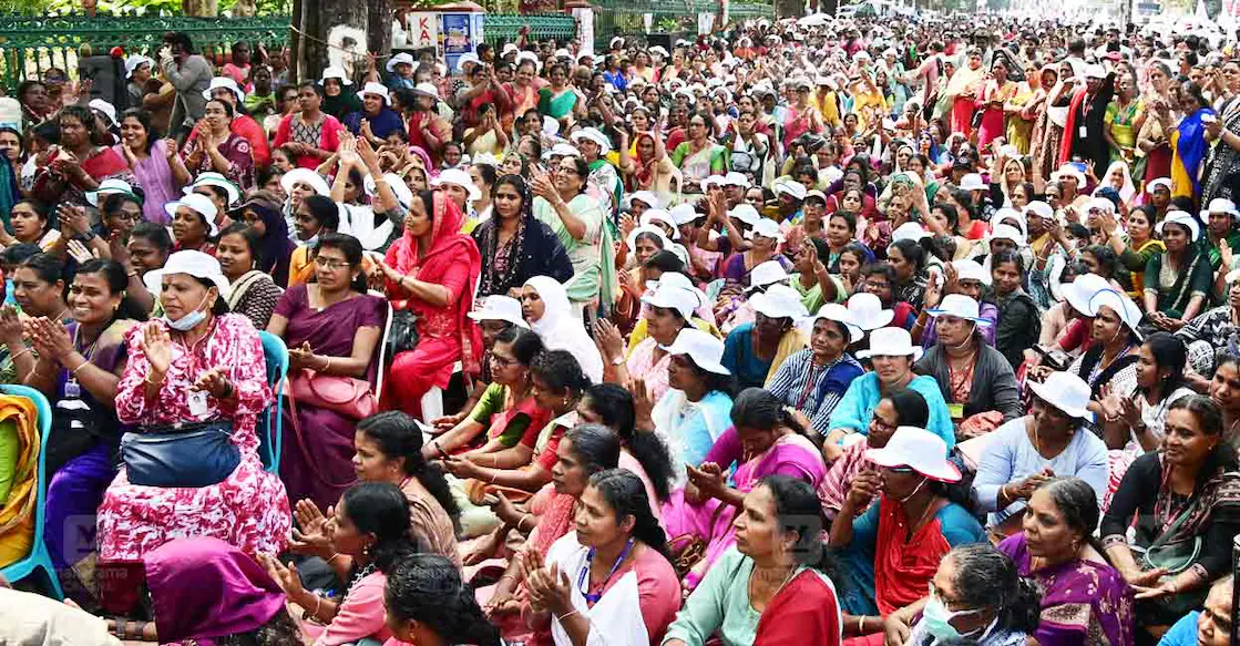 ആശ വർക്കർമാരുടെ ഓണറേറിയത്തിനുള്ള മാനദണ്ഡങ്ങൾ പിൻവലിച്ച് സർക്കാർ