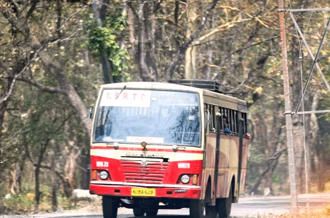 പുത്തൻ മാറ്റം;  കെഎസ്ആര്‍ടിസി ബസുകളില്‍ ടിക്കറ്റ് ചാര്‍ജ് ഡിജിറ്റല്‍ പേയ്മെന്റ് വഴി