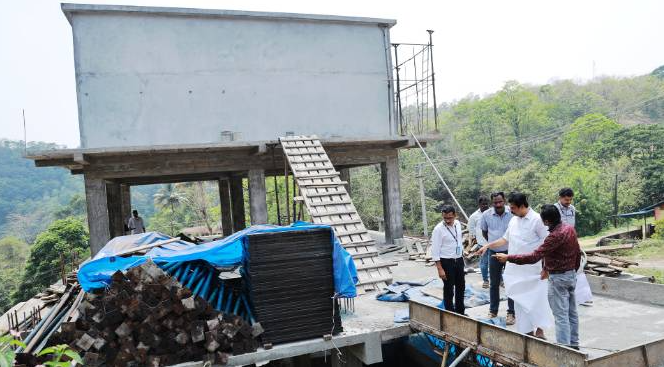 പൈനാവ് വാട്ടര്‍ അതോറിറ്റി ഗസ്റ്റ് ഹൗസിന്റെ നിര്‍മ്മാണ പുരോഗതി മന്ത്രി റോഷി അഗസ്റ്റിന്‍ വിലയിരുത്തി