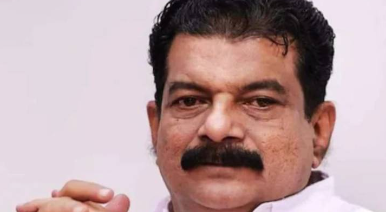 നിലമ്പൂർ ഉപതിരഞ്ഞെടുപ്പിൽ സിപിഐഎമ്മിന് മത്സരിക്കാൻ ആളെ കിട്ടുന്നില്ല; പി വി അൻവർ