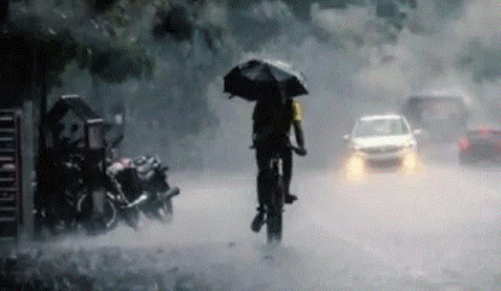 സം​സ്ഥാ​ന​ത്ത് ഇ​ടി​മി​ന്ന​ലോ​ടു​കൂ​ടി​യ മ​ഴ​യ്ക്ക് സാ​ധ്യ​ത