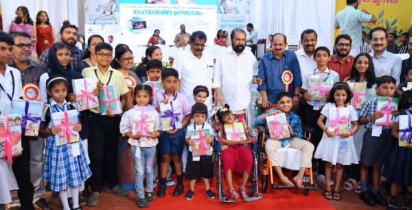 പരിഷ്‌ക്കരിച്ച സ്‌കൂൾ പാഠപുസ്തക വിതരണം ; സംസ്ഥാനതല ഉദ്ഘാടനം നിർവഹിച്ചു
